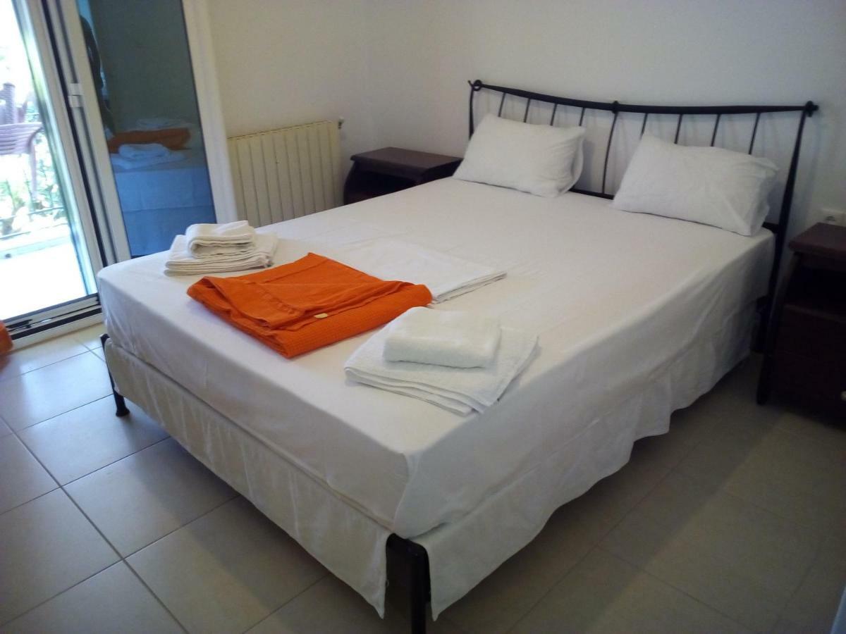 Fiona Seafront Apartments Никиана Экстерьер фото